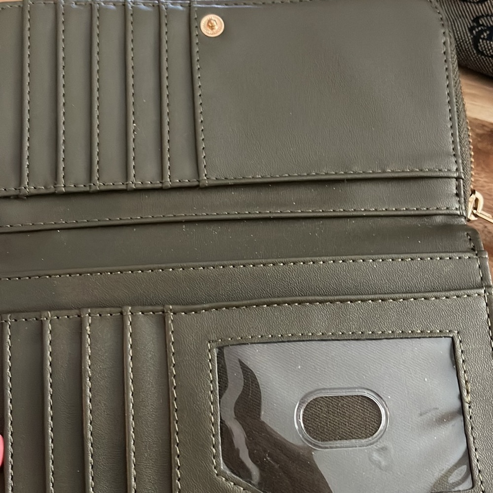 Wallet - Picture 4 of 5